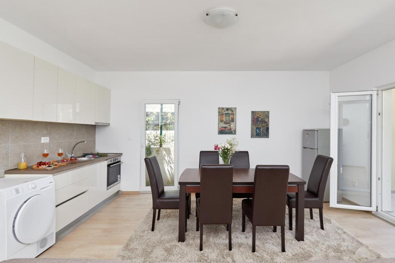 Peaceful Sunhill Apartments Kotor Luaran gambar
